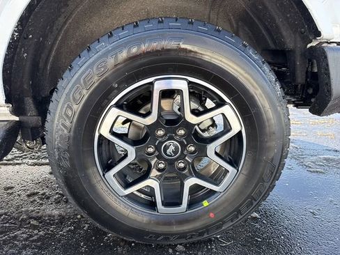 Used 2025 Ford Bronco Outer Banks image 28