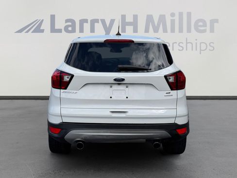 Used 2019 Ford Escape SE image 4