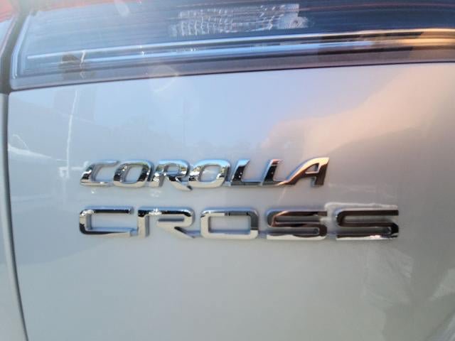 Used 2024 Toyota Corolla Cross XLE w/ Convenience Package FWD image 31