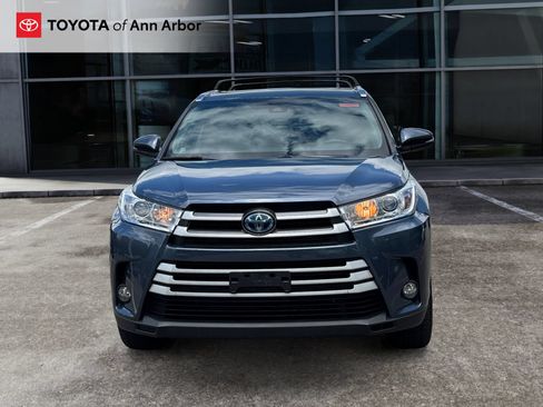 Used 2019 Toyota Highlander XLE AWD/4WD image 14