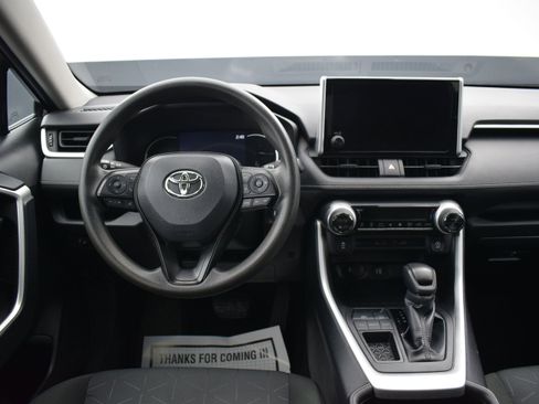 Used 2024 Toyota RAV4 XLE FWD image 14