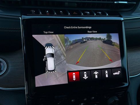 Used 2021 Jeep Grand Cherokee L Summit w/ Advanced Protech Group IV AWD/4WD image 16