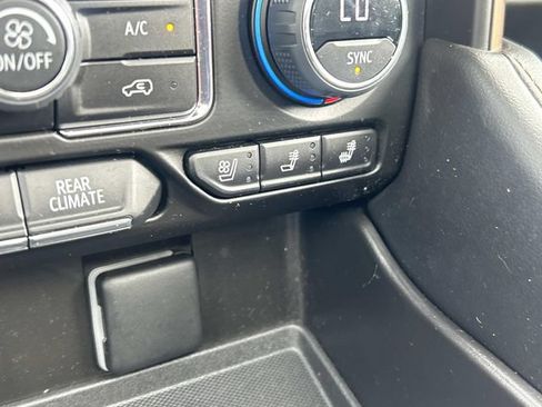 Used 2023 Chevrolet Suburban High Country AWD/4WD image 35