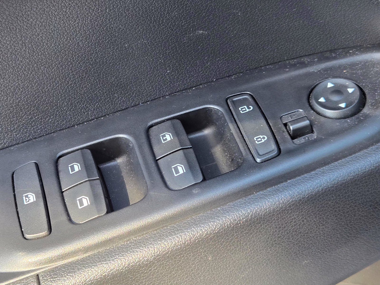 Certified 2026 Hyundai Venue SE FWD image 15