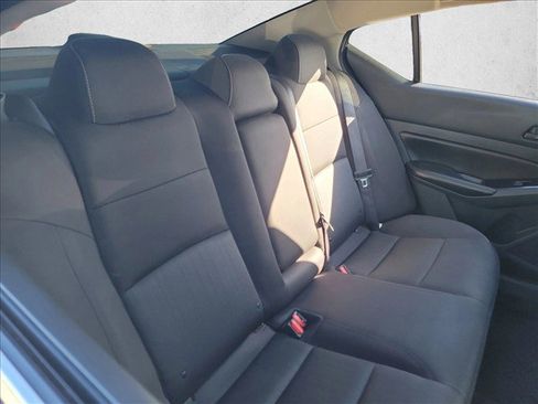 Used 2023 Nissan Altima 2.5 SV FWD image 15