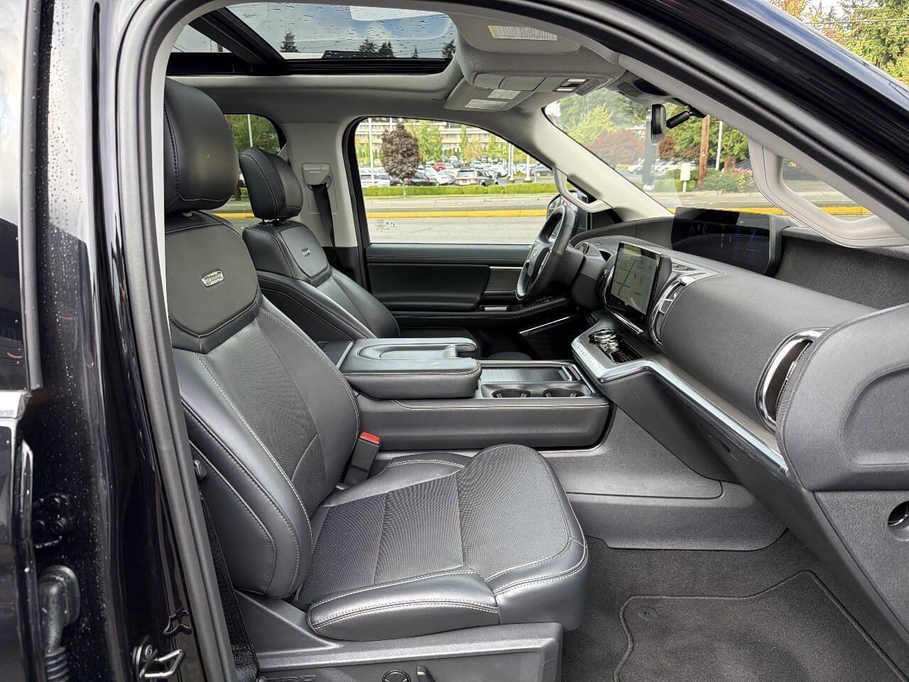 Used 2025 Ford Expedition Max Platinum AWD/4WD image 20