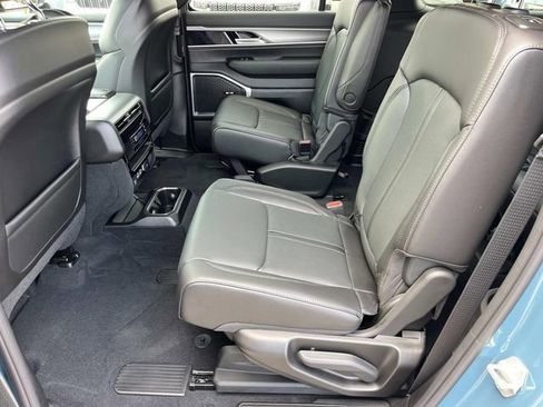 New 2026 Jeep Grand Wagoneer L 4WD image 9
