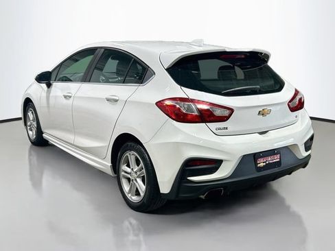 Used 2017 Chevrolet Cruze LT w/ RS Package FWD image 8