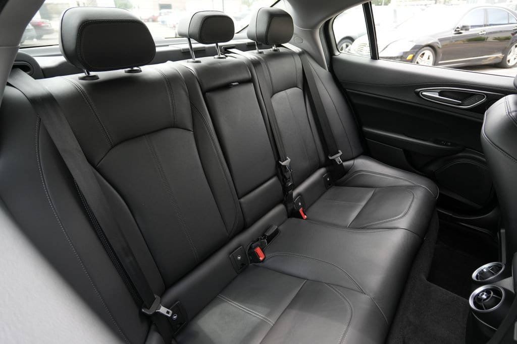 Used 2017 Alfa Romeo Giulia AWD image 29