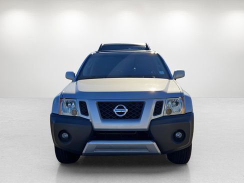 Used 2009 Nissan Xterra SE image 2