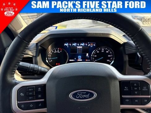 Used 2022 Ford Expedition XLT RWD image 9