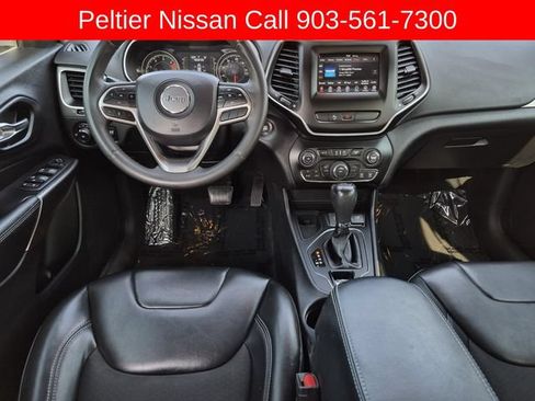 Used 2020 Jeep Cherokee Latitude Plus FWD image 23