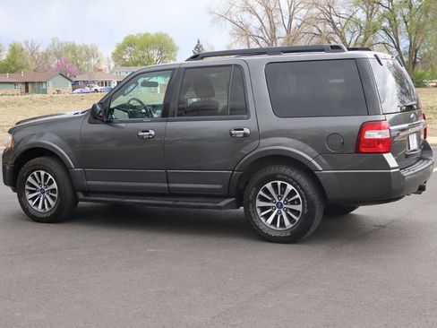 Used 2017 Ford Expedition XLT w/ Equipment Group 202A image 8