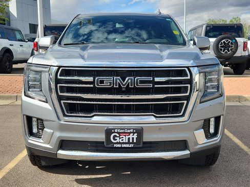 Used 2023 GMC Yukon XL SLT w/ SLT Premium Package AWD/4WD image 2