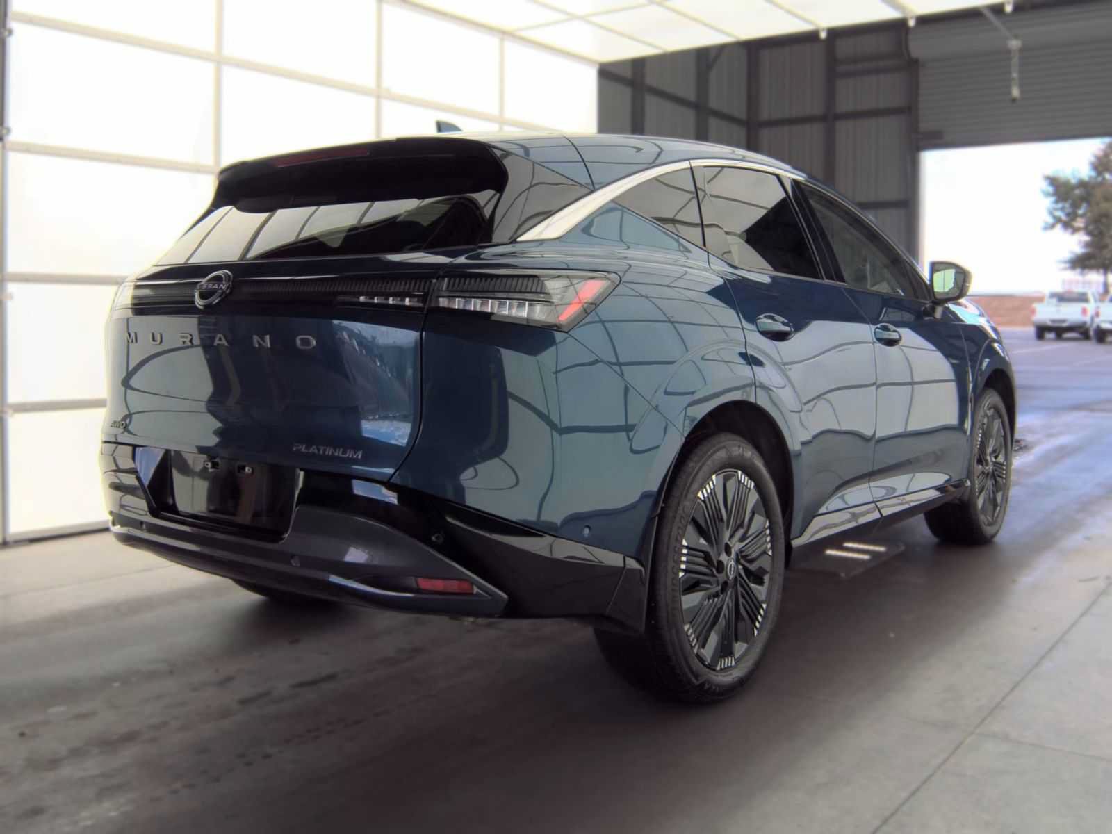 Used 2025 Nissan Murano Platinum w/ Cargo Package AWD/4WD image 6