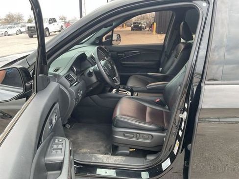 Used 2018 Honda Ridgeline Black Edition image 8