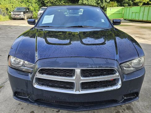 Used 2012 Dodge Charger SE w/ Sport Appearance Group image 3