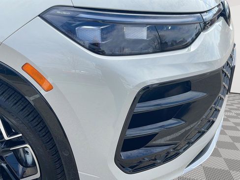 New 2026 Volkswagen Tiguan SEL R-Line AWD/4WD image 11