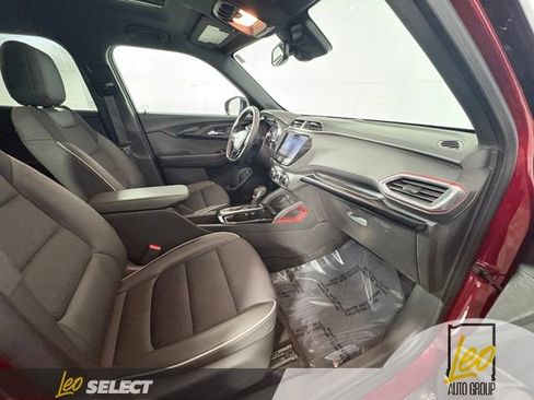 Used 2023 Chevrolet TrailBlazer RS w/ Sun and Liftgate Package AWD/4WD image 22