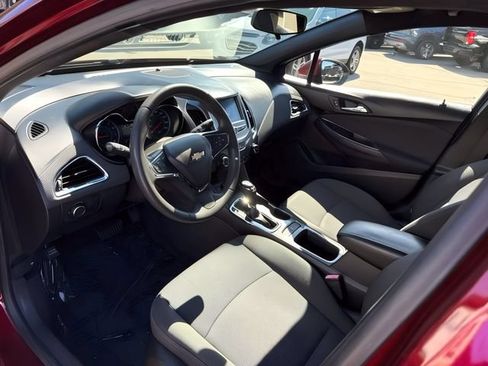Used 2016 Chevrolet Cruze LT w/ Convenience Package FWD image 13