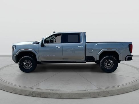 Used 2024 GMC Sierra 3500 Denali w/ Technology Package AWD/4WD image 5