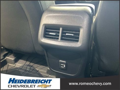 Certified 2024 Chevrolet Equinox LT w/ LPO, Floor Liner Package image 17