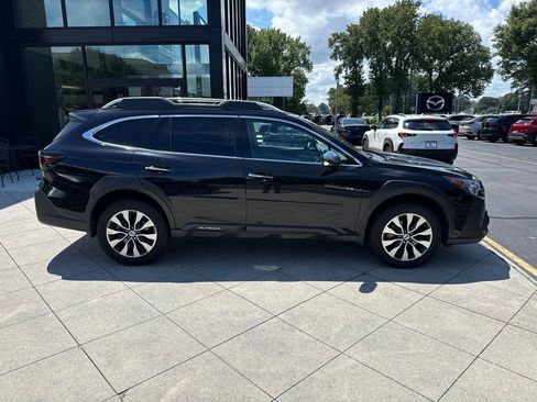 Used 2025 Subaru Outback Touring XT AWD/4WD image 5