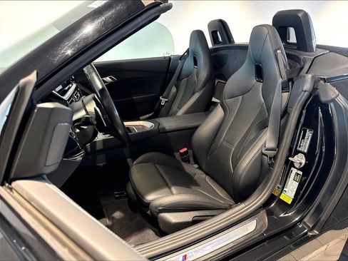 Used 2022 BMW Z4 sDrive30i w/ M Sport Package RWD image 8