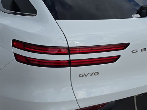 Used 2026 Genesis GV70 2.5T image 33