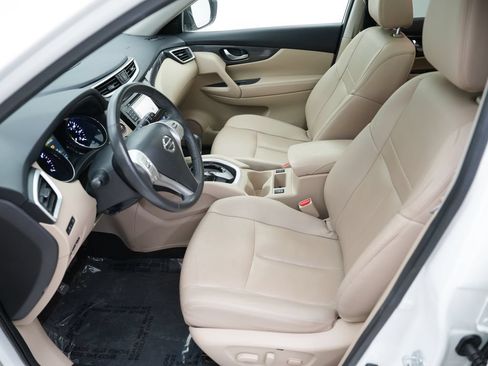 Used 2016 Nissan Rogue SL w/ SL Premium Package FWD image 5