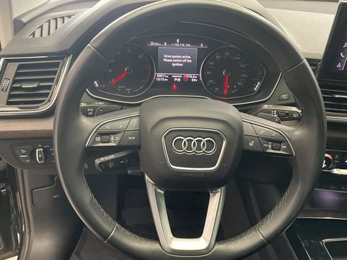Used 2023 Audi Q5 Premium w/ Convenience Package image 14