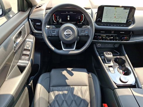 Certified 2023 Nissan Rogue Platinum w/ Platinum Premium Package AWD/4WD image 13
