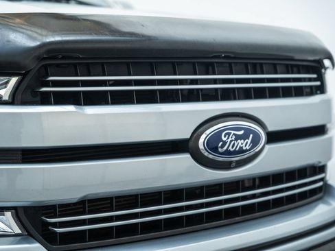 Used 2020 Ford F150 Lariat w/ Equipment Group 502A Luxury AWD/4WD image 11