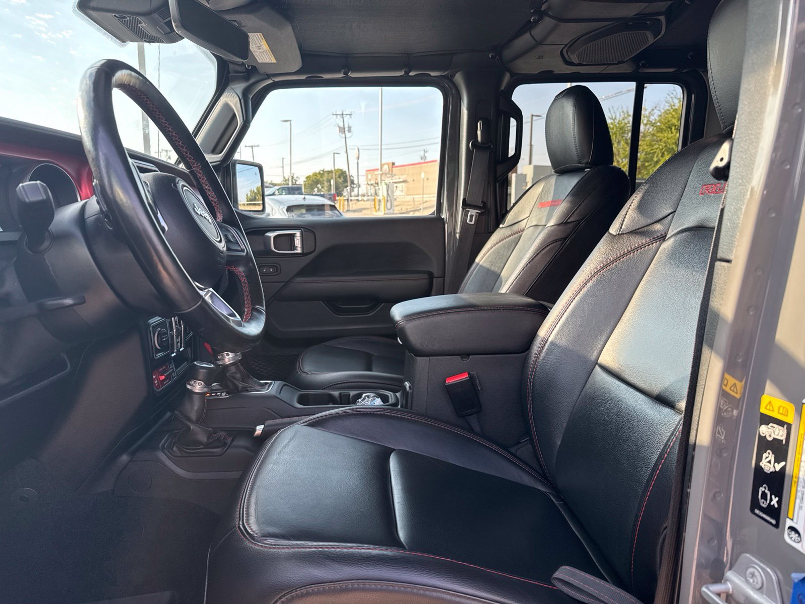 Used 2021 Jeep Gladiator Rubicon AWD/4WD image 12