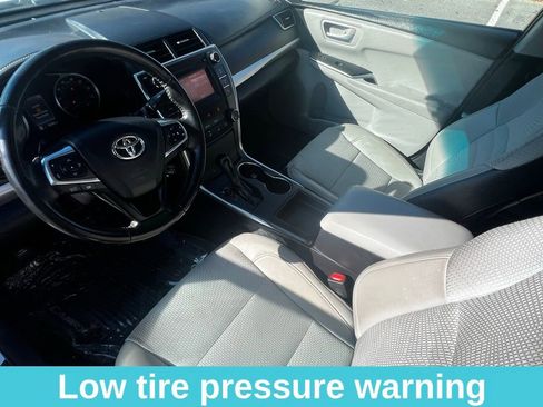 Used 2016 Toyota Camry SE image 16