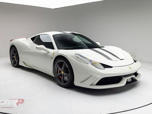 Used 2015 Ferrari 458 Speciale image 1