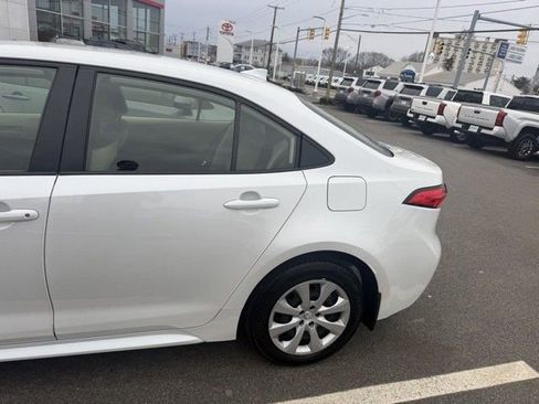 Used 2024 Toyota Corolla LE image 4