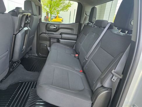Used 2021 Chevrolet Silverado 1500 LT AWD/4WD image 17