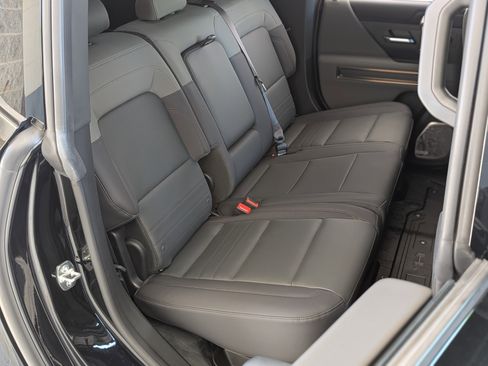 Used 2025 GMC Hummer EV 2X image 22