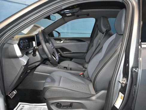 New 2026 Volkswagen Tiguan SE R-Line image 6