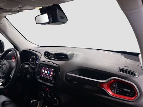 Used 2016 Jeep Renegade Trailhawk AWD/4WD image 31