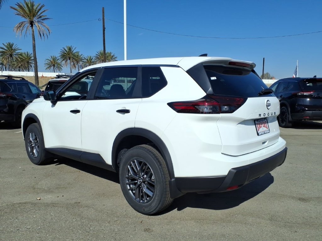 New 2026 Nissan Rogue S FWD image 4