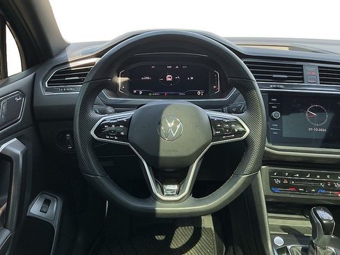 Used 2024 Volkswagen Tiguan SEL R-Line AWD/4WD image 15
