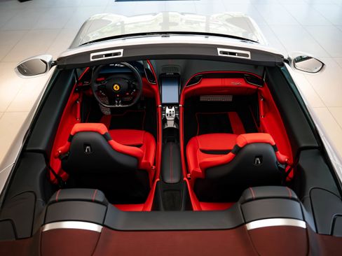 Used 2024 Ferrari Roma Spider image 24