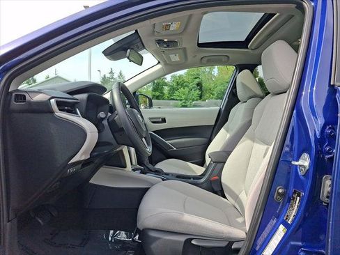 Certified 2023 Toyota Corolla Cross LE w/ Moonroof Package AWD/4WD image 12