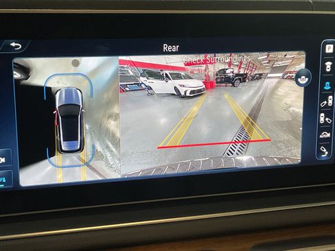 Used 2024 Mercedes-Benz GLE 450 4MATIC image 25