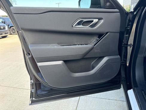 New 2025 Land Rover Range Rover Velar Dynamic SE image 10