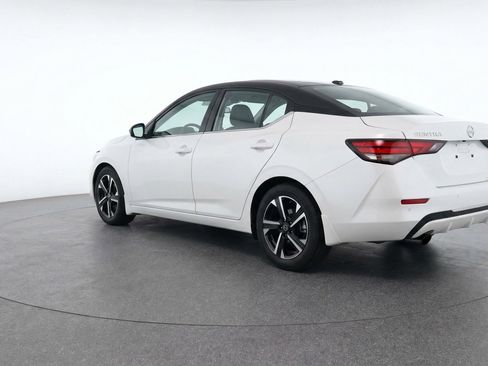Used 2025 Nissan Sentra SV FWD image 6