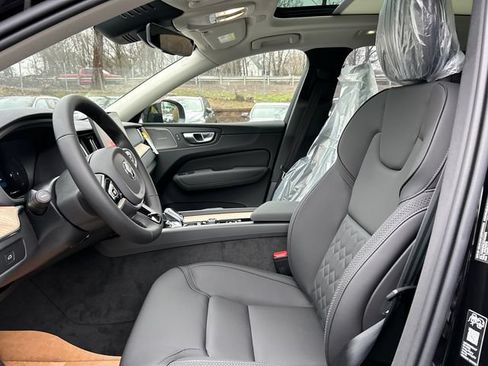 Used 2026 Volvo XC60 B5 Plus w/ Protection Package Premier AWD/4WD image 10