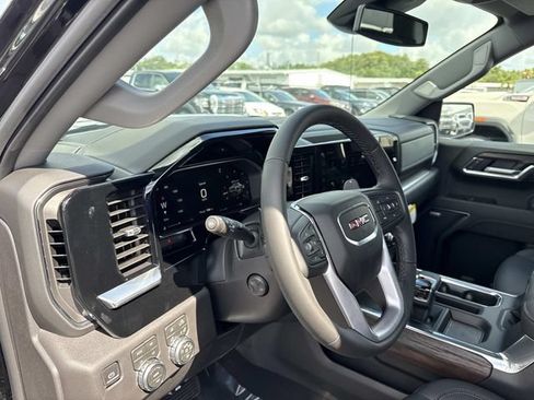New 2026 GMC Sierra 1500 SLT w/ SLT Premium Package AWD/4WD image 18